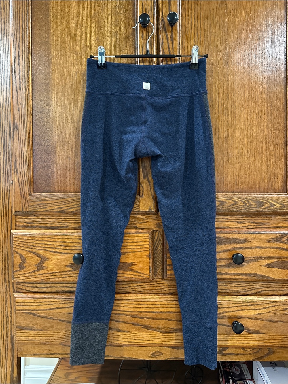 Vuori Leggings Size XS Blue with Gray Accents Flaw* Read Description *